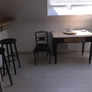  Apartment Stillvoll Wohnen Mit Fahrradweg Zum Festspielhaus